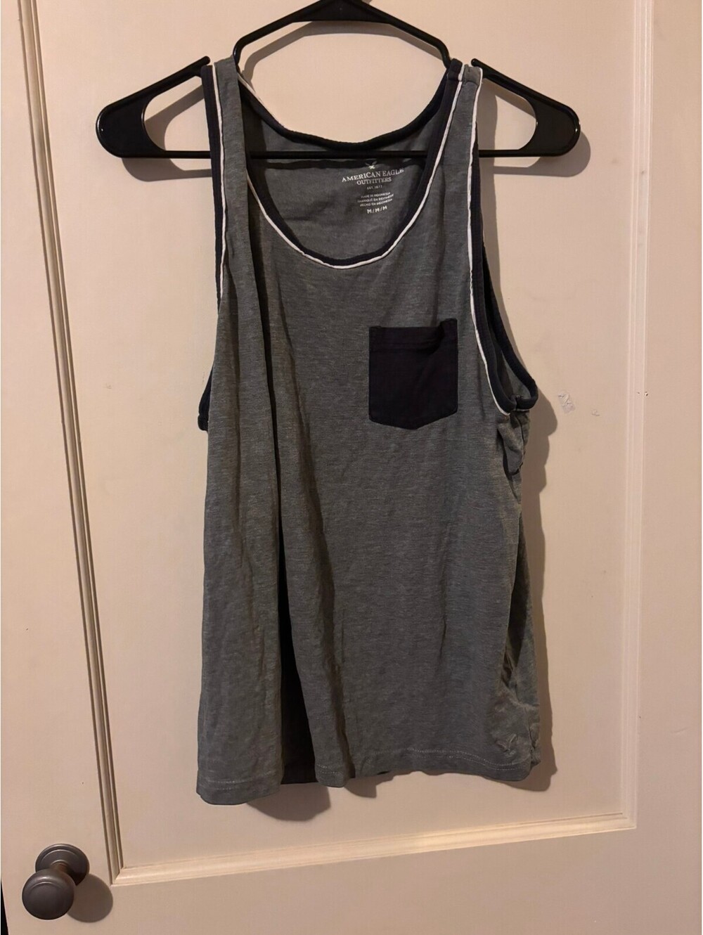 American Eagle Outfitters Men's Gray Tank Top with Navy Pocket, Size M
